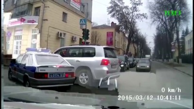 Отмороженный водитель Крузака...