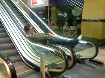 Развлечения на эскалаторе