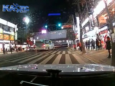 Не заметил он его...