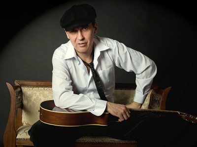 Раскинулось море широко.И Южный.