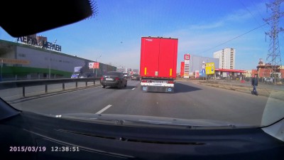 Как не надо обгонять фуру