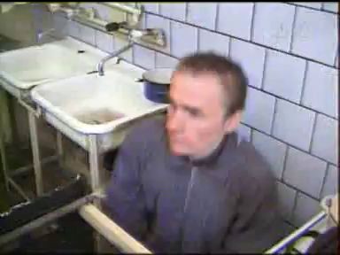 Голова в кастрюле