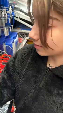 Я тебя девочкой растила.