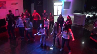 Просто танцует как хочет