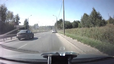 Из автосалона и на краш-тест ...