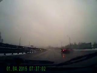 Словил аквапланирование...