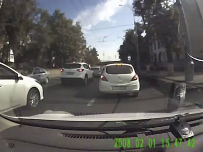 Автомобиль - мотоцикл. КТО КОГО?