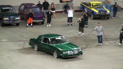 Супершоу лоурайдеров