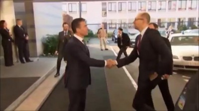 Яценюк прибежал жаловаться в НАТО
