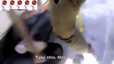 Немножко ровняют кости пареньку ...