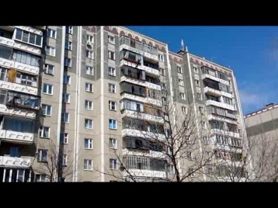 Сорвался с балкона