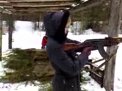 Блондинко и АК47