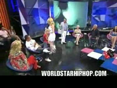 раздеть блондинку