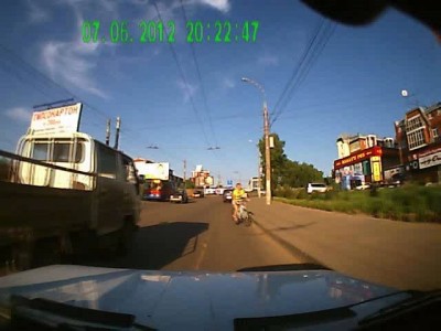 Велосипедистка из рода Маклауд!!
