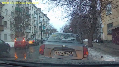 Курица, но как же она паркуется...