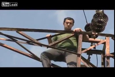 Man climbs power pole, gets electrocuted