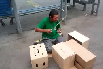 Офигенный барабанщик с улицы!