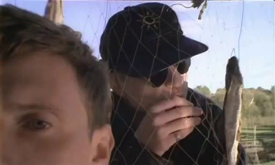 Умеешь что-нибудь делать-то?