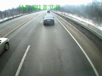 Решил научить дальнобойщика манерам...