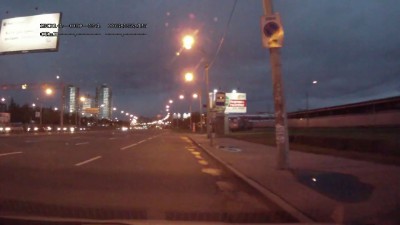 Поспешил мусоровоз