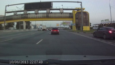 Съезд с МКАД из крайней левой или "Безумная Волга"