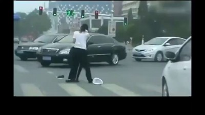 Драка китайских гаишников...гаишниц