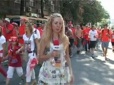 Голландские фаны троллят журналистку