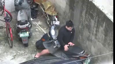 Якорем зацепился...