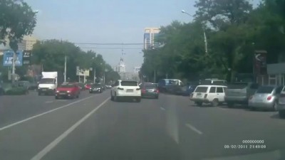 Конфликт на дороге Халк на белом порше