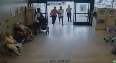 Шальная бабка за рулём !