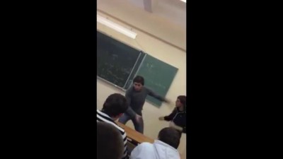 Студент с пистолетом против отличника