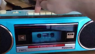 Старый магнитофон