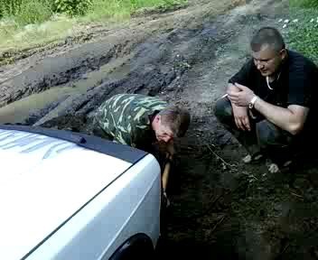 и танки тоже вязнут