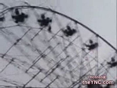 Ребенок упал с колеса обозрения