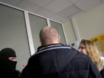 У Вінниці активістка влаштувала рейд російській фірмі, без бійки не обійшлось