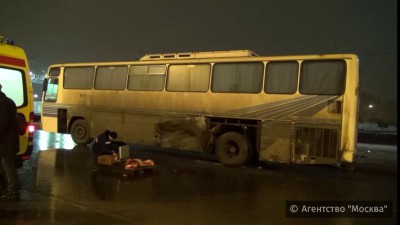 Пешеход умер от взрыва колеса на автобусе