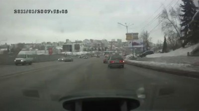 Сход снега с крыши на З.Валиди