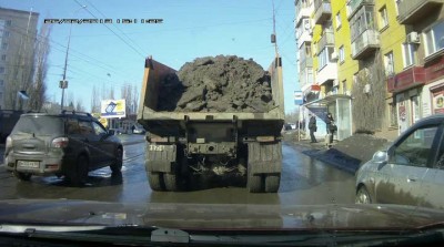 Как возят лед