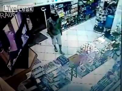 Instant Justice: Robber Shot In The Head At Close Range