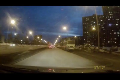 Шашки на дороге окончились в автобусе