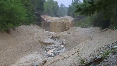 Грязный ручеёк