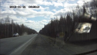 Mazda испугалась встречного автомобиля...