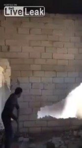 Демонтаж стены.