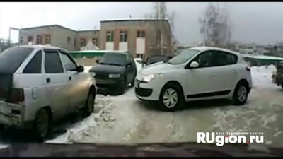 В Набережных Челнах ребенок попал под колеса автомобиля на ледянке