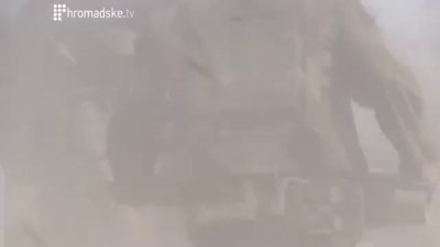 Веселые убийцы делают свое грязное дело. Наводку дают каратели из батальона "Донбасс"