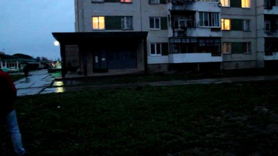 Первый полетел...