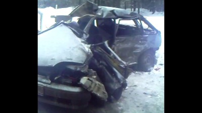 05.02.2015 ДТП на 20 км Як-Бодьинского тракта. Фура Магнит столкнулась с ВАЗ 2114.