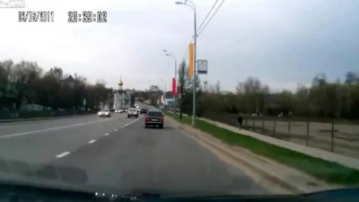 Бабуля на переходе