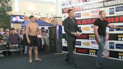 Стычка на взвешивании, Хамитов-Тухугов.