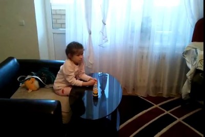 Уберите подальше детей от экранов (21+)